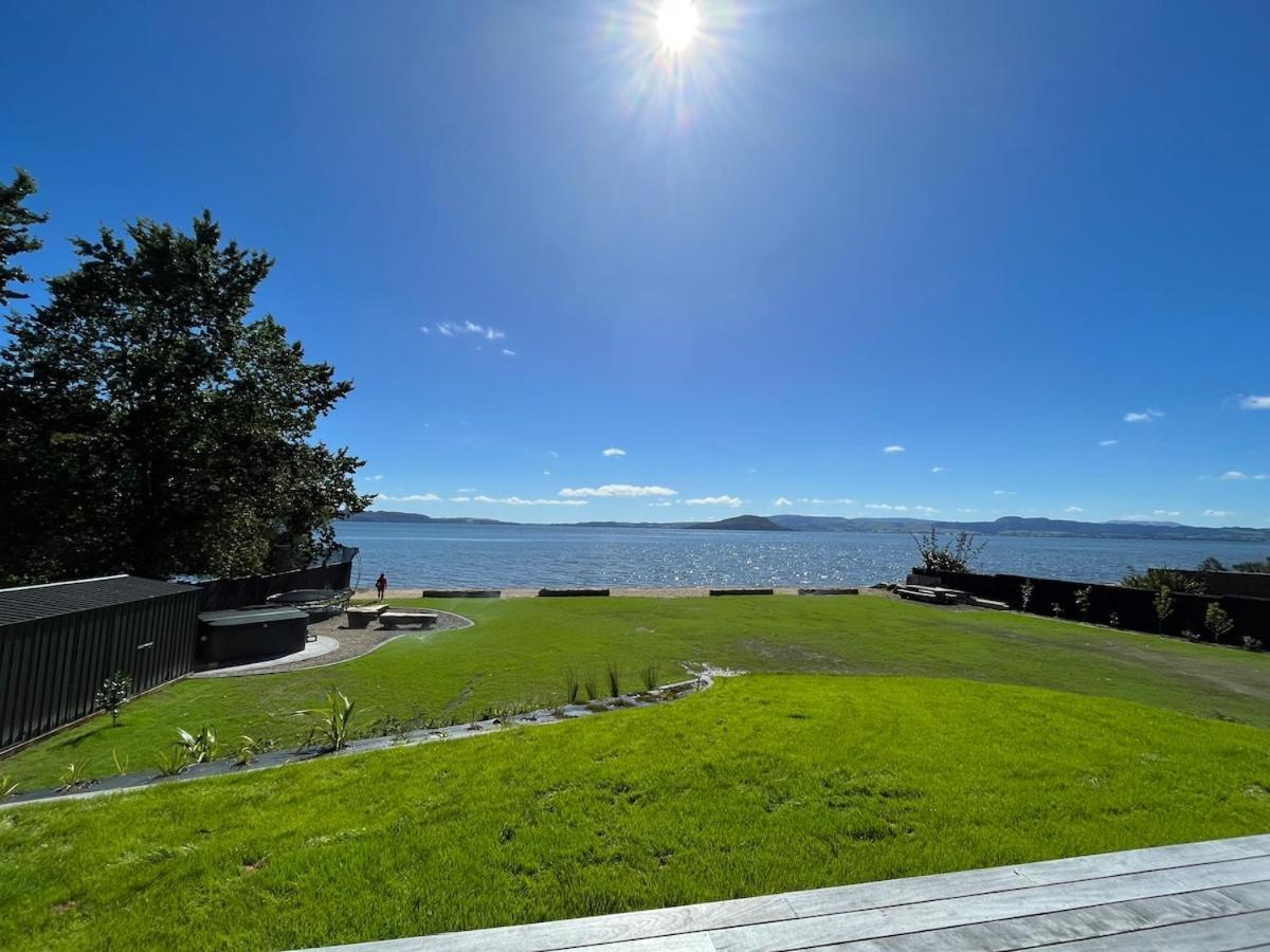 Jandals & Joy Lakefront Retreat Rotorua Ngoại thất bức ảnh